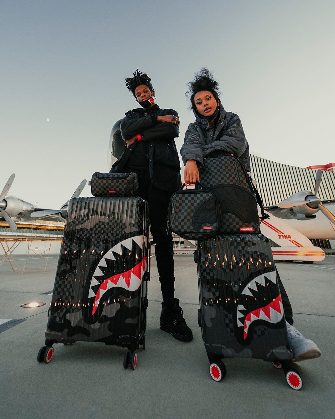 3AM SHARKNAUTICS 22” CARRY-ON LUGGAGE - Image 14