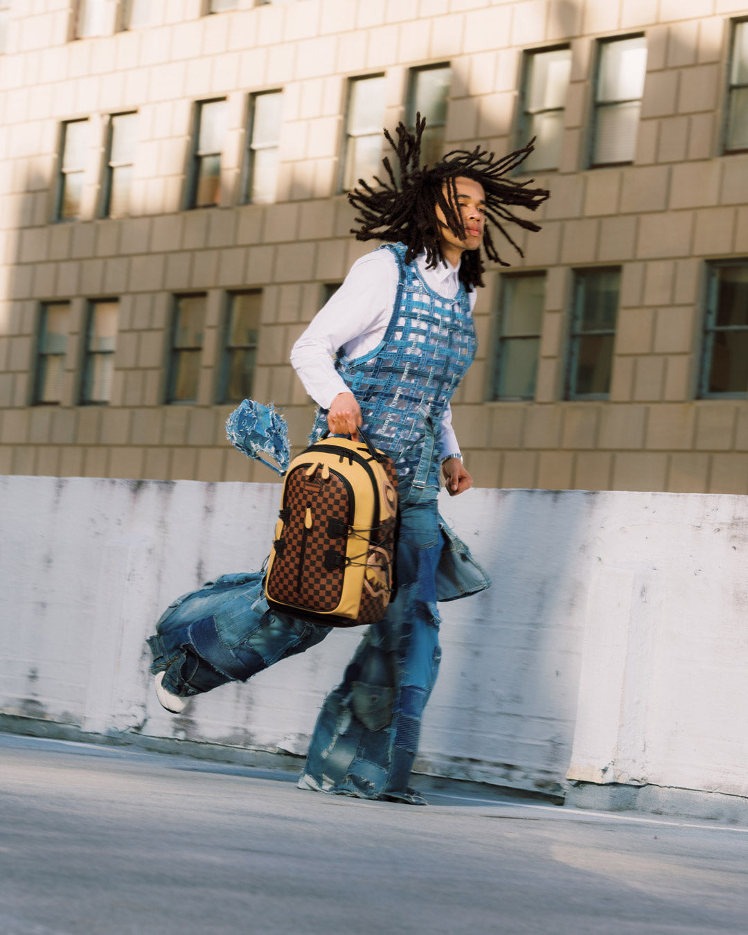 LUXE VAULT CITY HIKER BACKPACK - Image 6