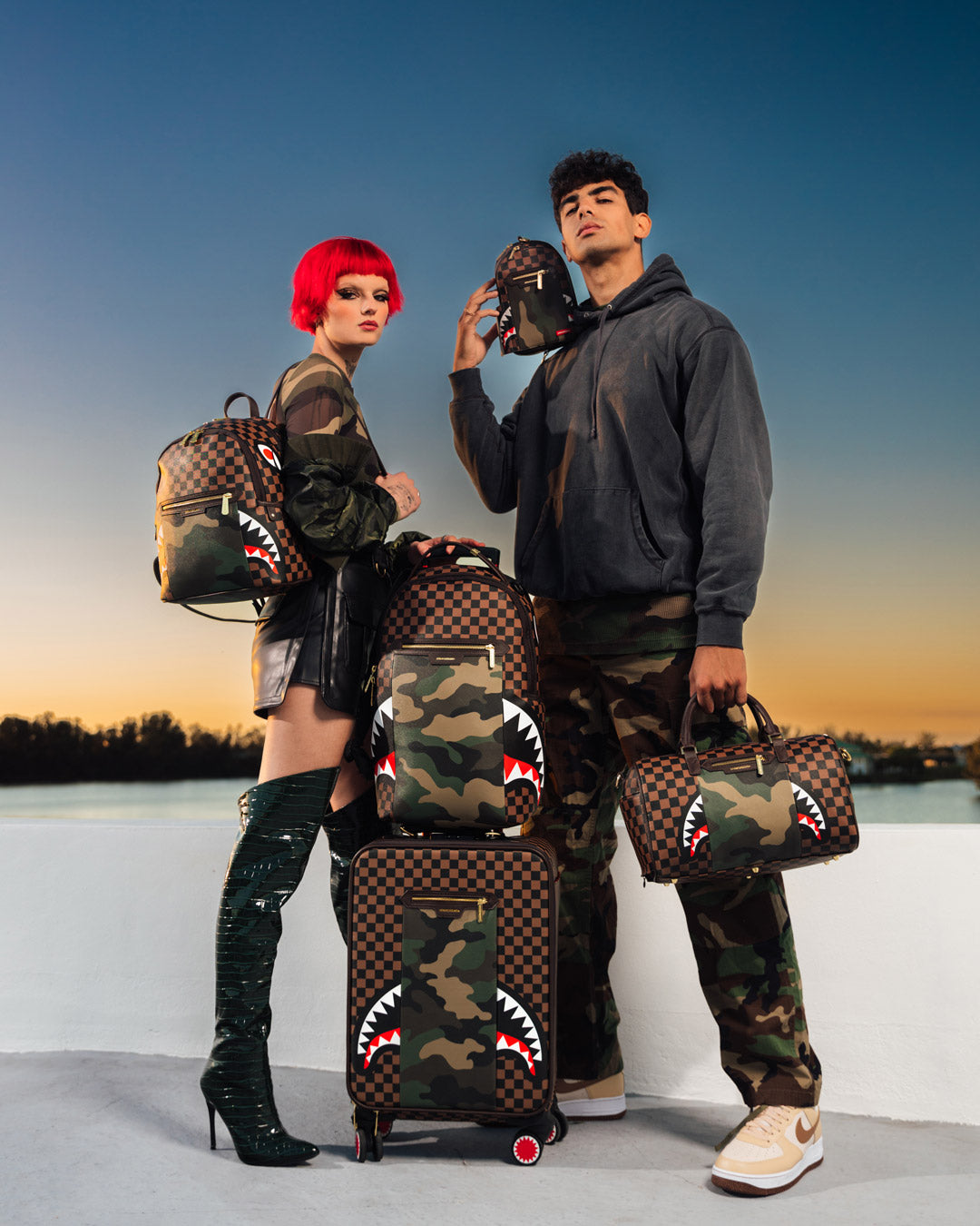 EXTERIOR GOLD ZIP POCKET SHARKS IN PARIS BACKPACK (DLXV) - Image 10