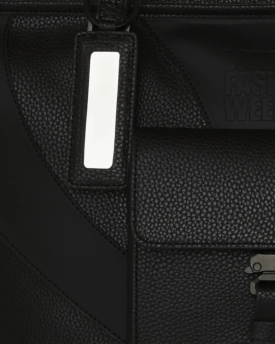 LONDON FASHION WEEK RED CARPET READY TOTE - Image 9