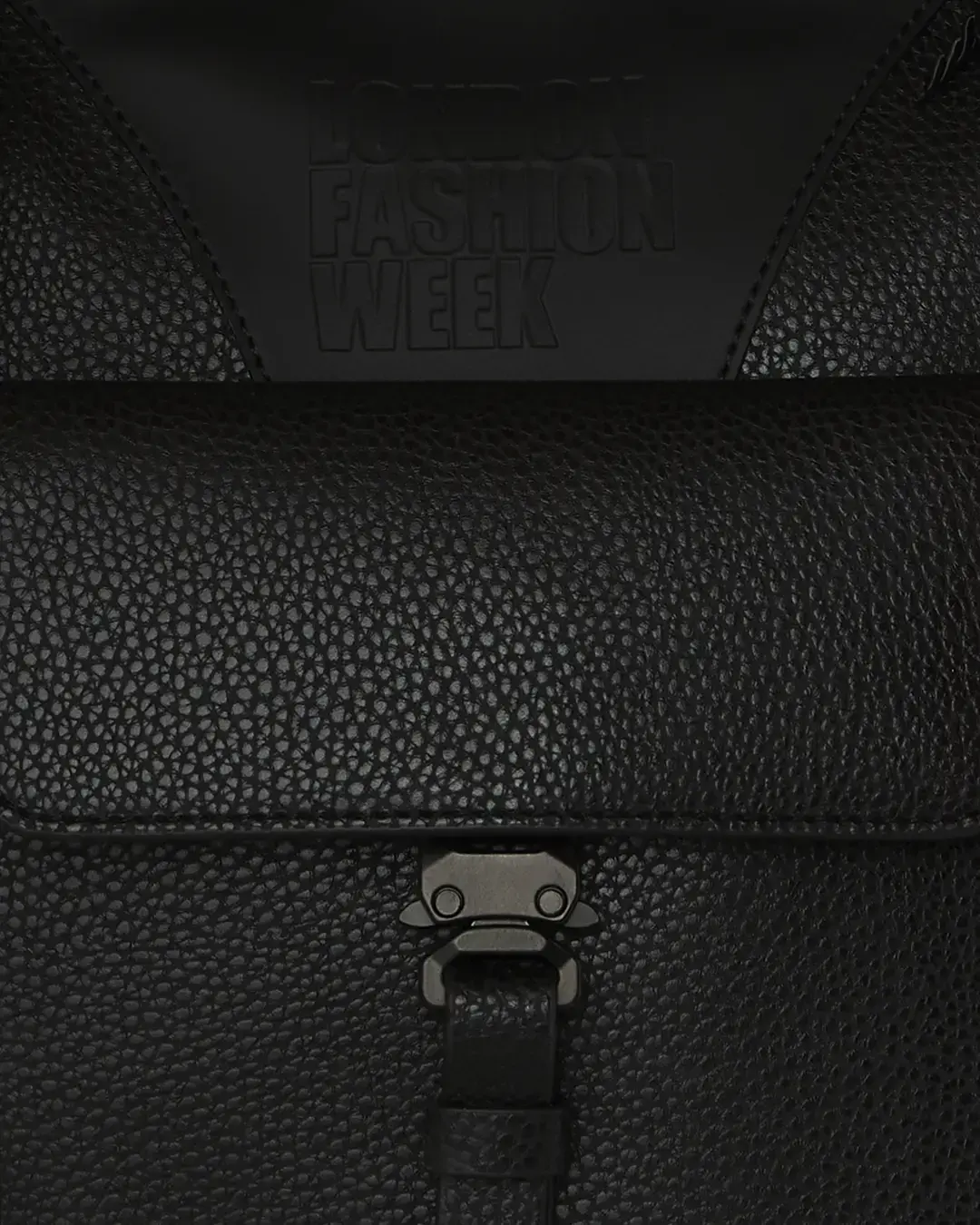 LONDON FASHION WEEK RED CARPET READY TOTE - Image 11